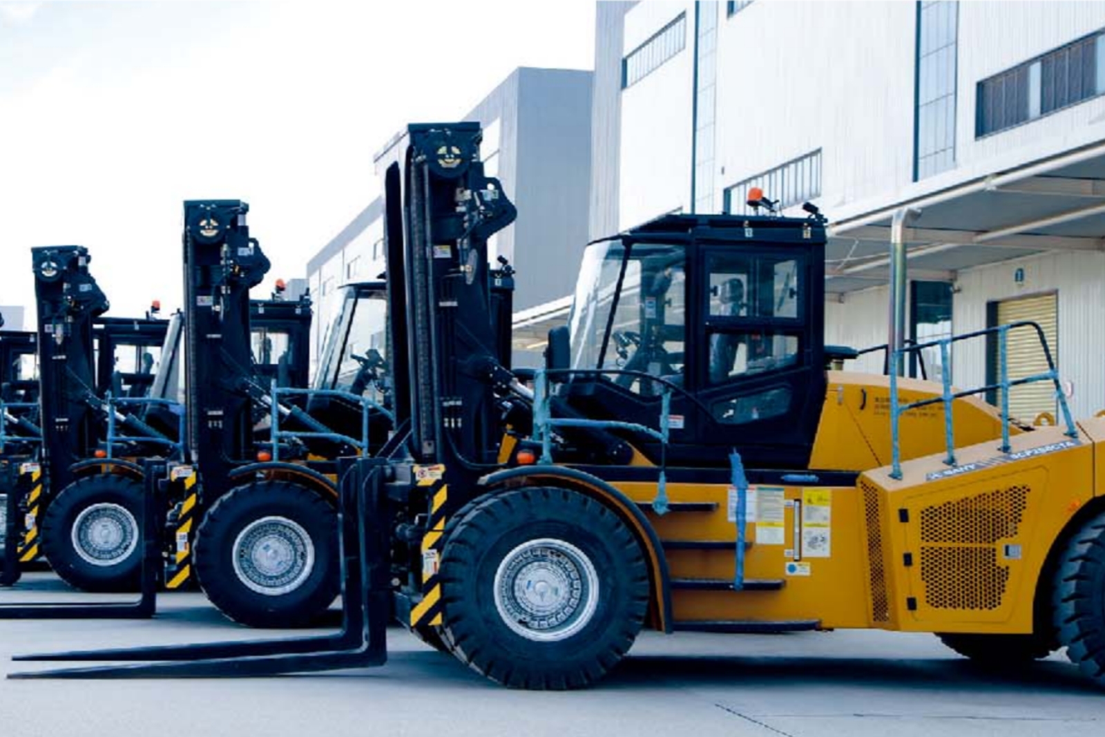 三一 平衡重式叉車(chē) SCP250V5